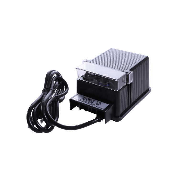Landscape transformer with hot sale photocell